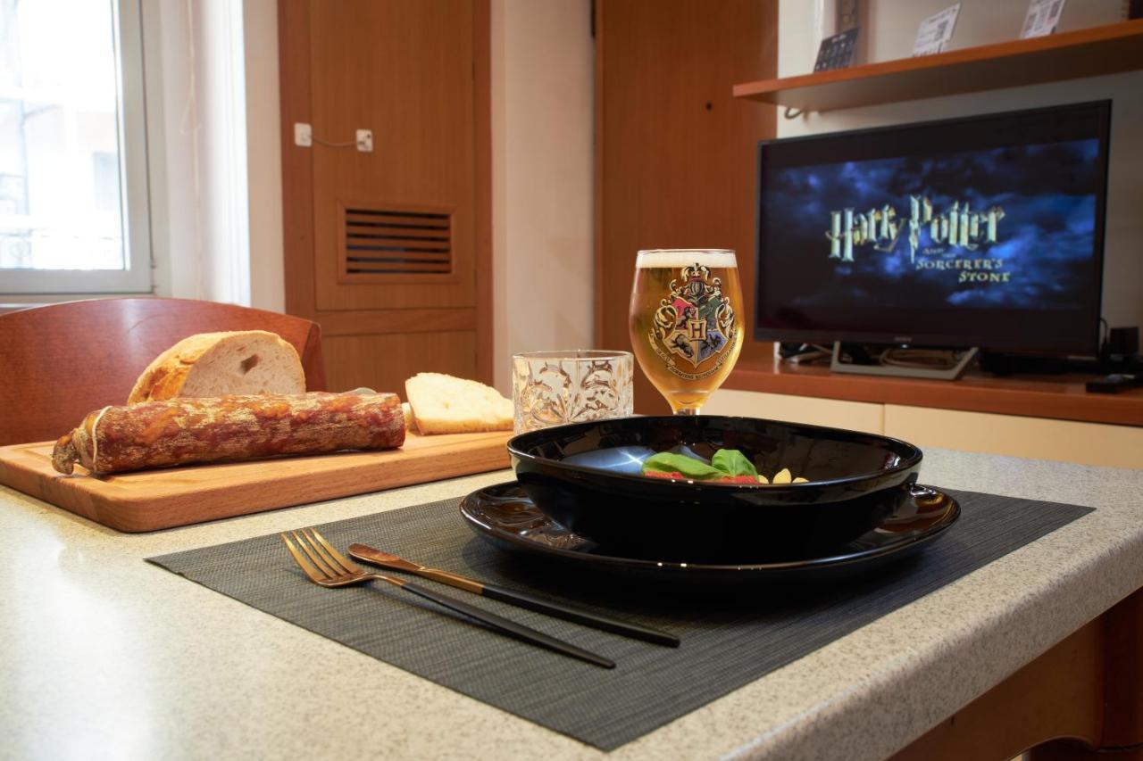 شقة Harry Potter'S Magic House - Metro M4 - Linate - Citta Studi ميلان المظهر الخارجي الصورة